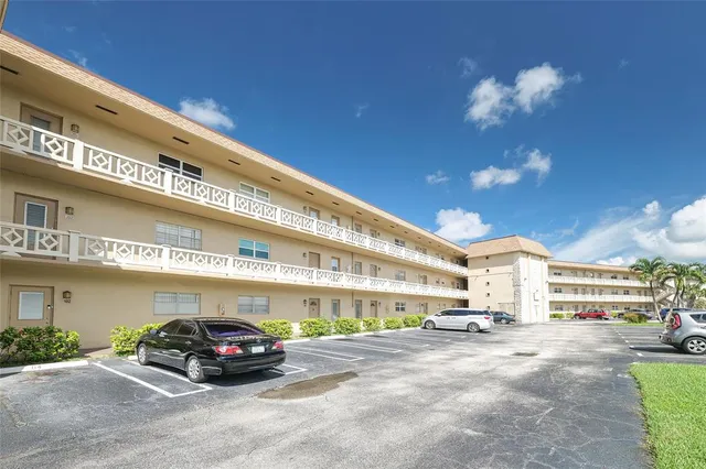 $115,000 | 5071 West Oakland Park Boulevard, Unit 204, Lauderdale Lakes, FL 33313
