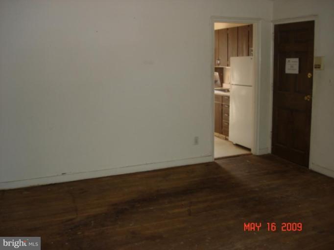 207 Glebe Road East, Unit 207B Alexandria, VA 22305 - Photo 2 of 9 Entrance / Foyer