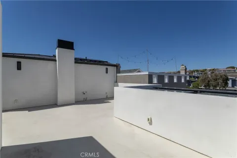 $3,150,000 | 716 Orchid Avenue, Corona del Mar, CA 92625