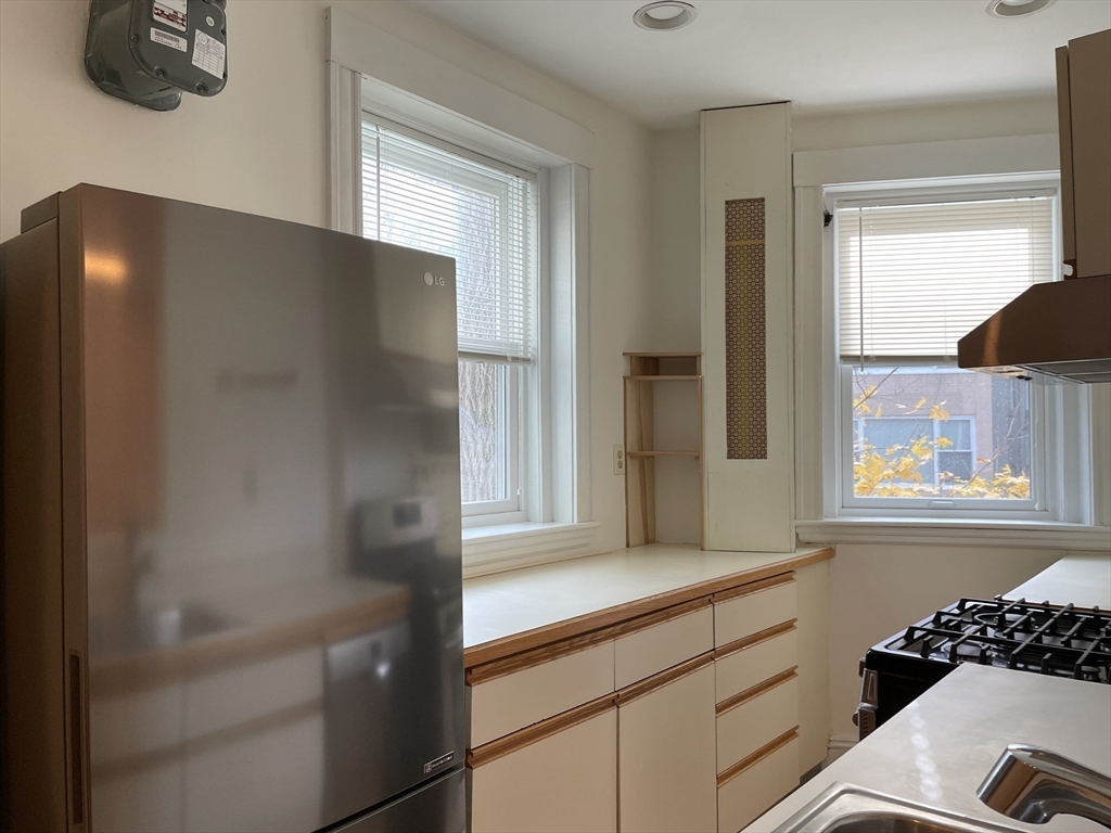 17 Short Street, Unit 4 Brookline, MA 02446 - Photo 8 of 17
