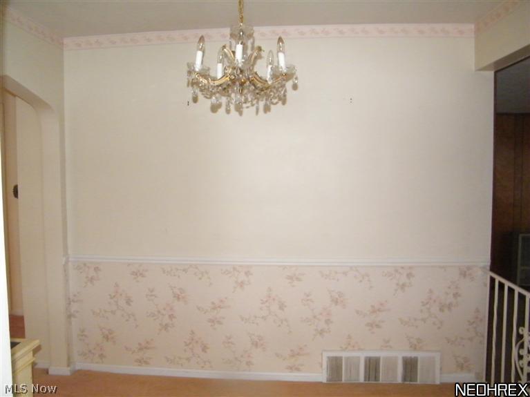 1121 Mayfield Ridge Road Cleveland, OH 44124 - Photo 6 of 17 DINING ROOM 1