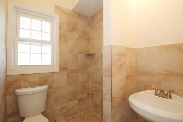 $3,300 | 8516 5th Avenue, Unit 2, North Bergen, NJ 07047