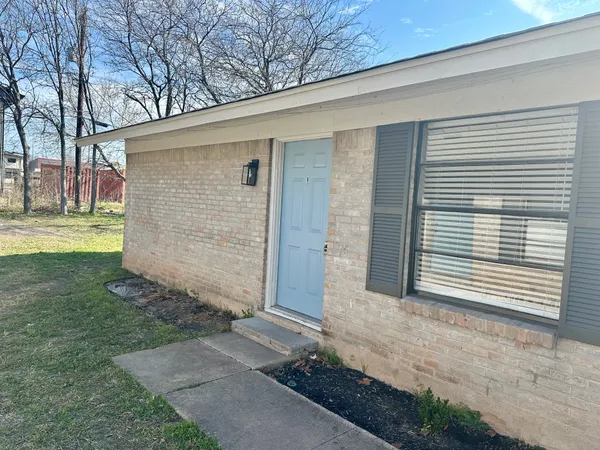 $1,300 | 836 North Meadows Drive, Unit B, Austin, TX 78758