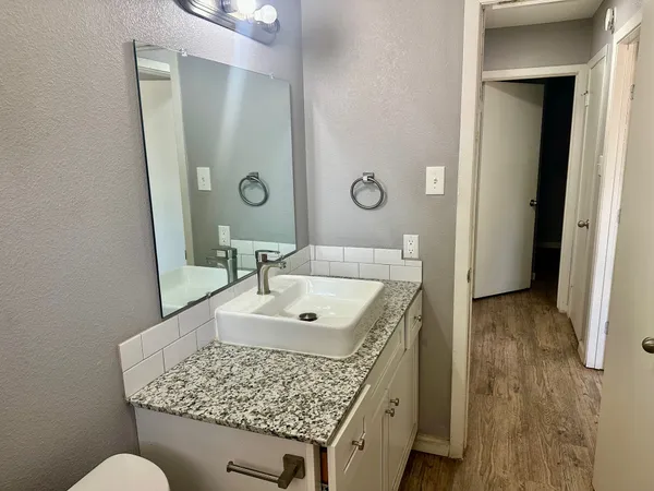 $1,300 | 836 North Meadows Drive, Unit B, Austin, TX 78758