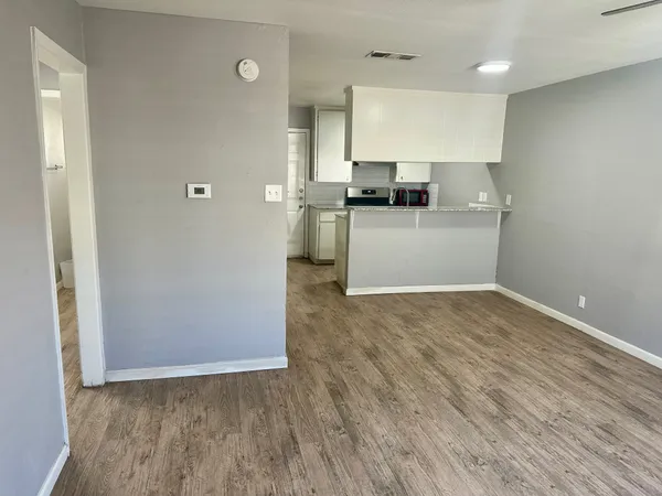 $1,300 | 836 North Meadows Drive, Unit B, Austin, TX 78758