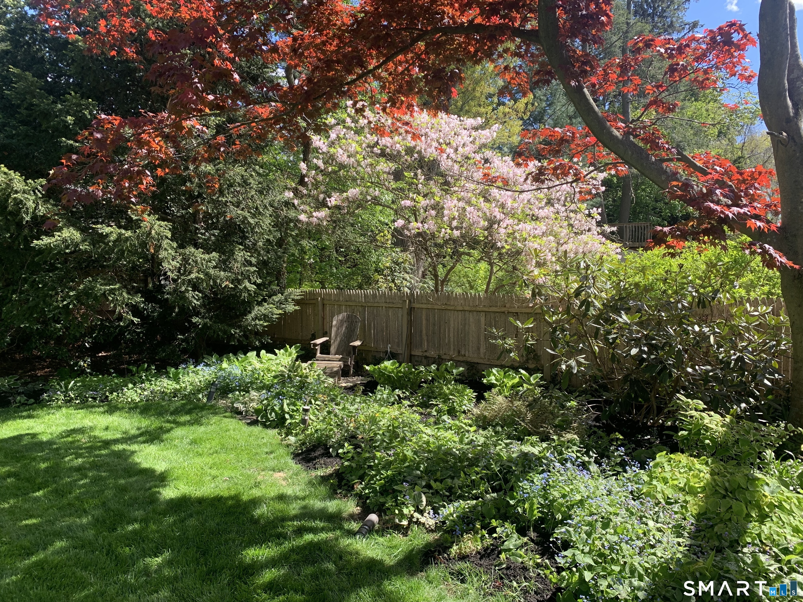 59 Broadfield Road Hamden, CT 06517 - Photo 39 of 40 a view of a garden