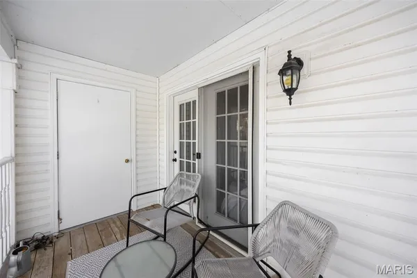 $175,000 | 3425 Country Stone Manor Drive, Unit C, Valley Park, MO 63088