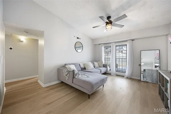 $175,000 | 3425 Country Stone Manor Drive, Unit C, Valley Park, MO 63088