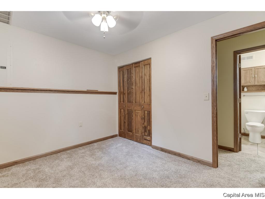 41 Lucerne Drive Springfield, IL 62707 - Photo 25 of 36