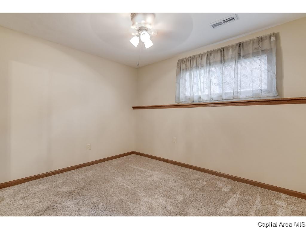 41 Lucerne Drive Springfield, IL 62707 - Photo 27 of 36