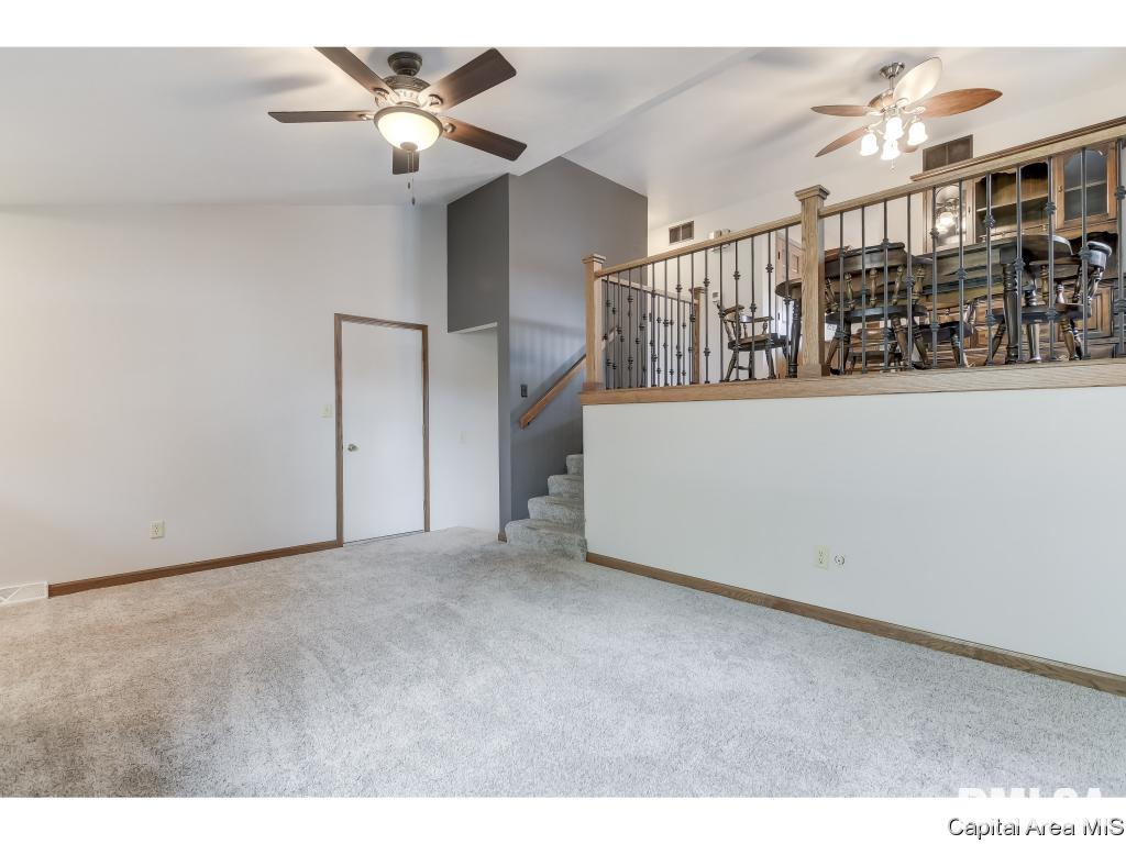 41 Lucerne Drive Springfield, IL 62707 - Photo 4 of 36