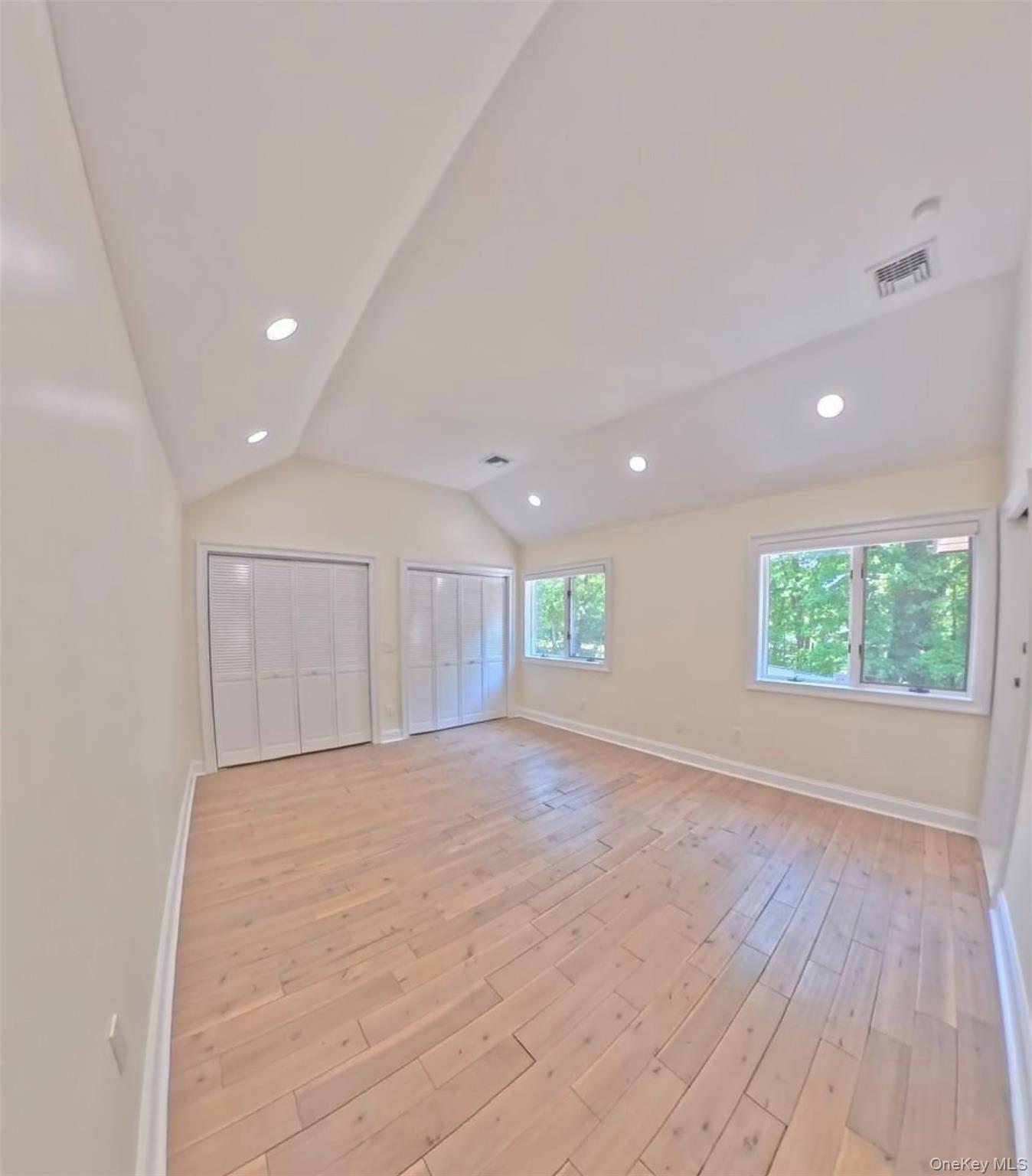 44 Warner Road Huntington, NY 11743 - Photo 22 of 37