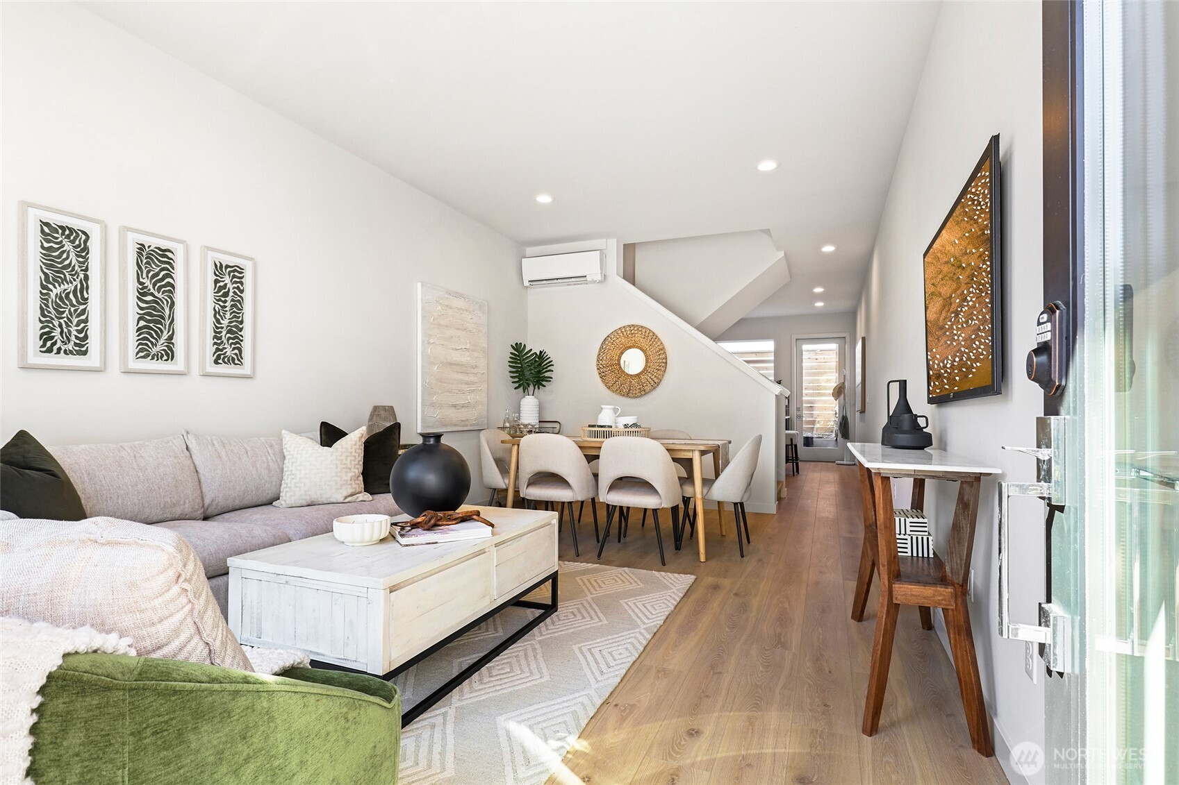 9752 A Holman Road Northwest Seattle, WA 98117 - Photo 4 of 20