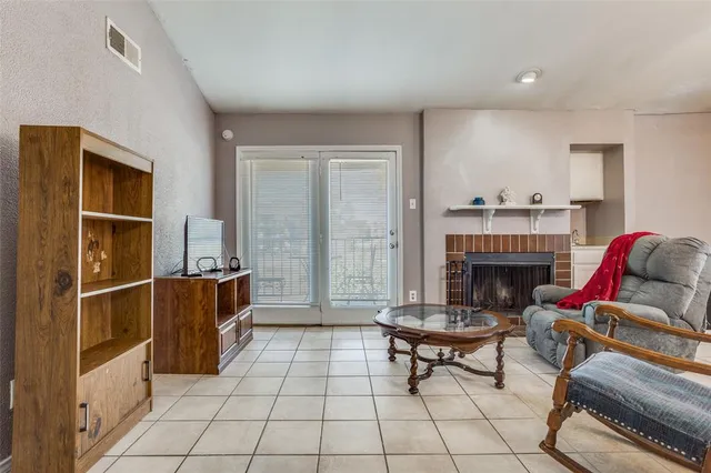 $130,000 | 5913 Lake Hubbard Parkway, Unit 221, Garland, TX 75043