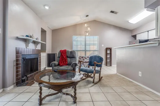 $130,000 | 5913 Lake Hubbard Parkway, Unit 221, Garland, TX 75043