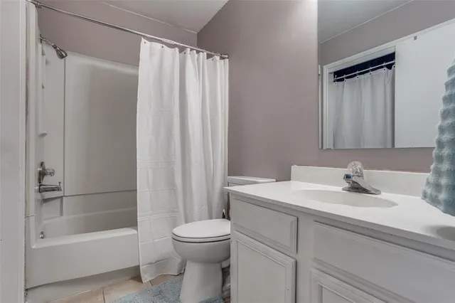 $130,000 | 5913 Lake Hubbard Parkway, Unit 221, Garland, TX 75043