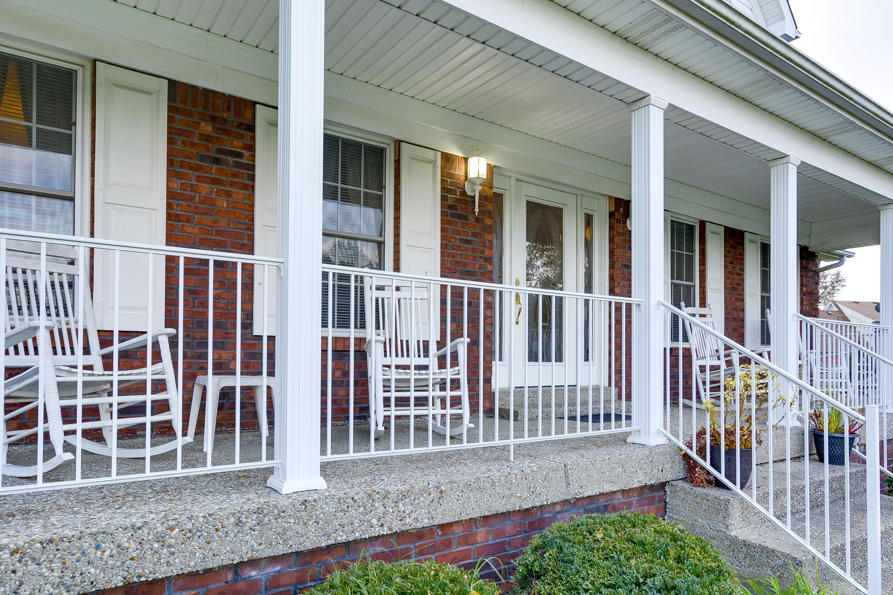 8705 Rambo Court Louisville, KY 40228 - Photo 11 of 50 8705_RamboCt_40228_4011