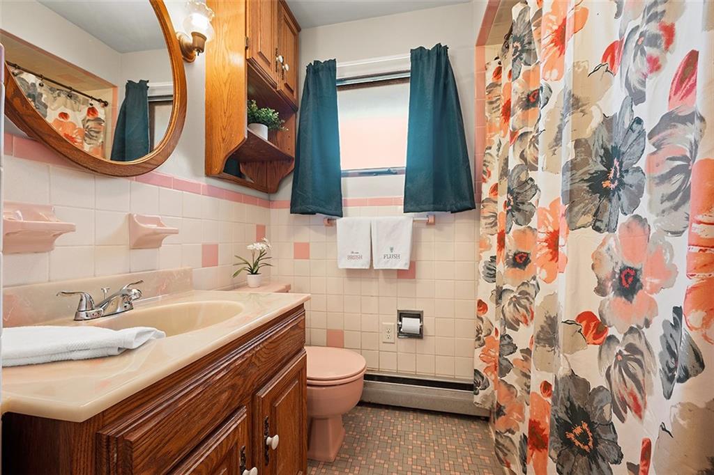 632 Sandy Hill Road Valencia, PA 16059 - Photo 19 of 48 a bathroom with a sink and a mirror