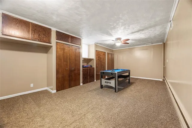 a view of a livingroom with furniture