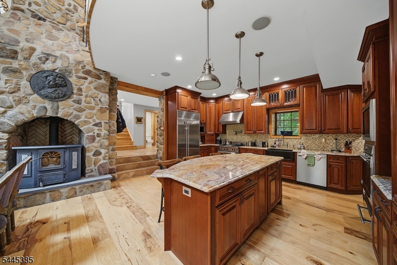2 Thompson Road Boonton, NJ 07005 - Photo 11 of 50