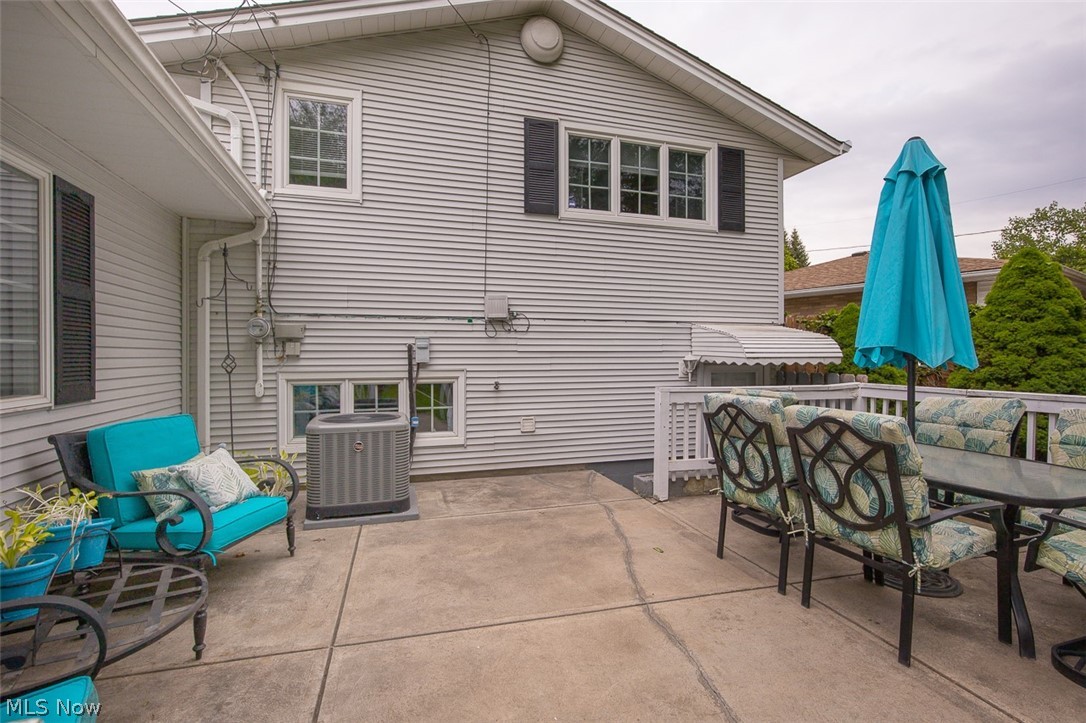 361 Skyview Road Cleveland, OH 44109 - Photo 34 of 38