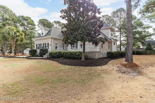$629,000 | 106 Blue Heron Circle, Sneads Ferry, NC 28460