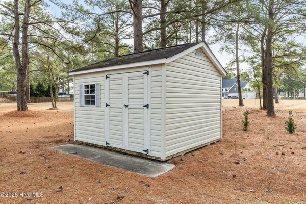 $629,000 | 106 Blue Heron Circle, Sneads Ferry, NC 28460