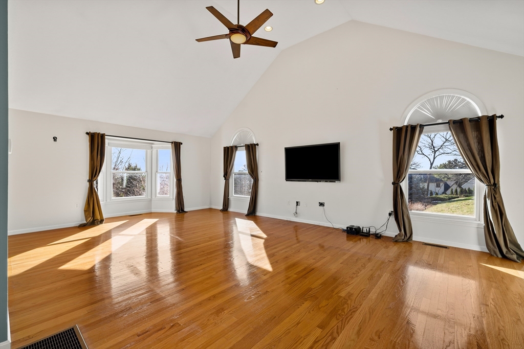 97 Harrington Road Waltham, MA 02452 - Photo 18 of 41