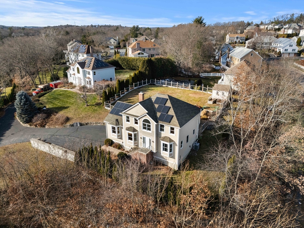 97 Harrington Road Waltham, MA 02452 - Photo 4 of 41