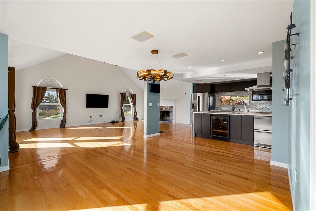 97 Harrington Road Waltham, MA 02452 - Photo 8 of 41