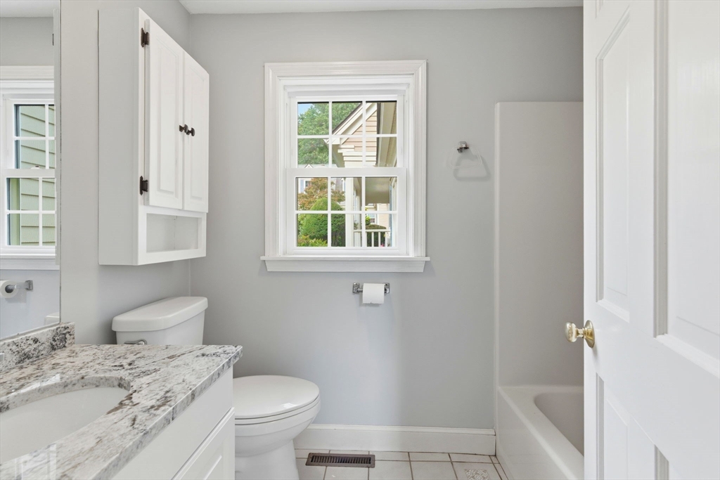 23 Michael Way, Unit 35 Andover, MA 01810 - Photo 17 of 36