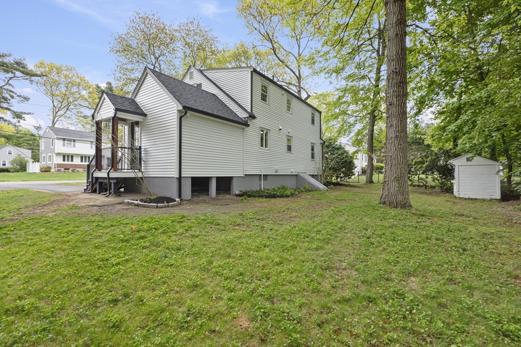 53 Highland Street Walpole, MA 02081 - Photo 5 of 34