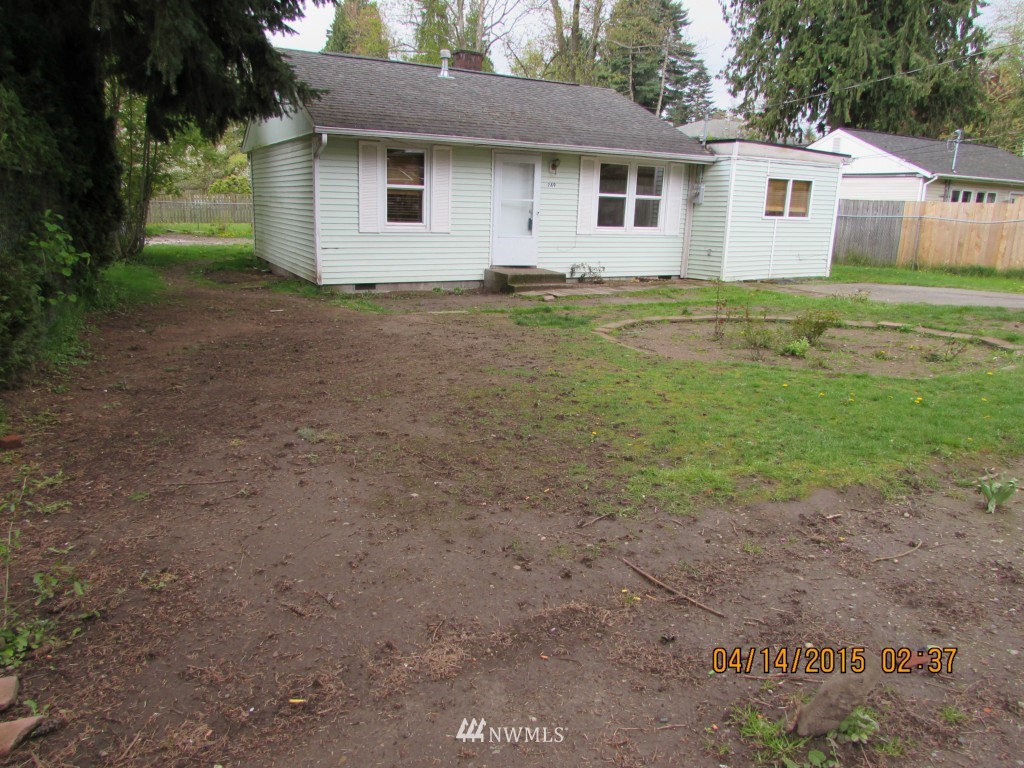 249 Southwest 116th Street Seattle, WA 98146 - Photo 1 of 24 Gallery Image 1