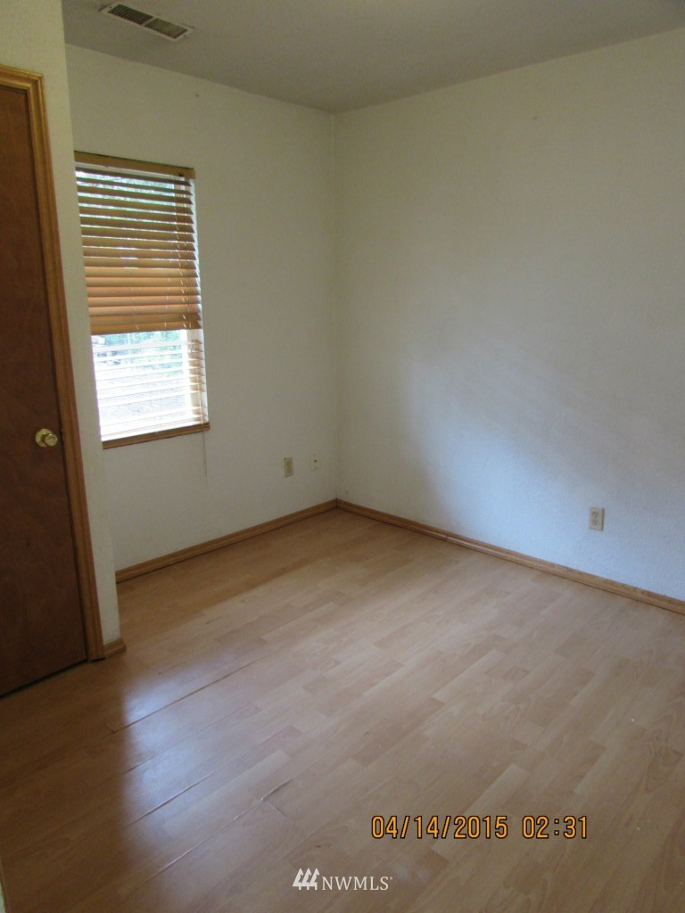 249 Southwest 116th Street Seattle, WA 98146 - Photo 14 of 24 Gallery Image 14