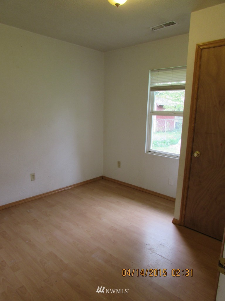 249 Southwest 116th Street Seattle, WA 98146 - Photo 15 of 24 Gallery Image 15