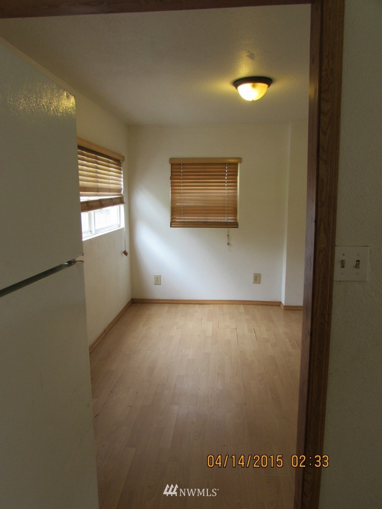 249 Southwest 116th Street Seattle, WA 98146 - Photo 16 of 24 Gallery Image 16