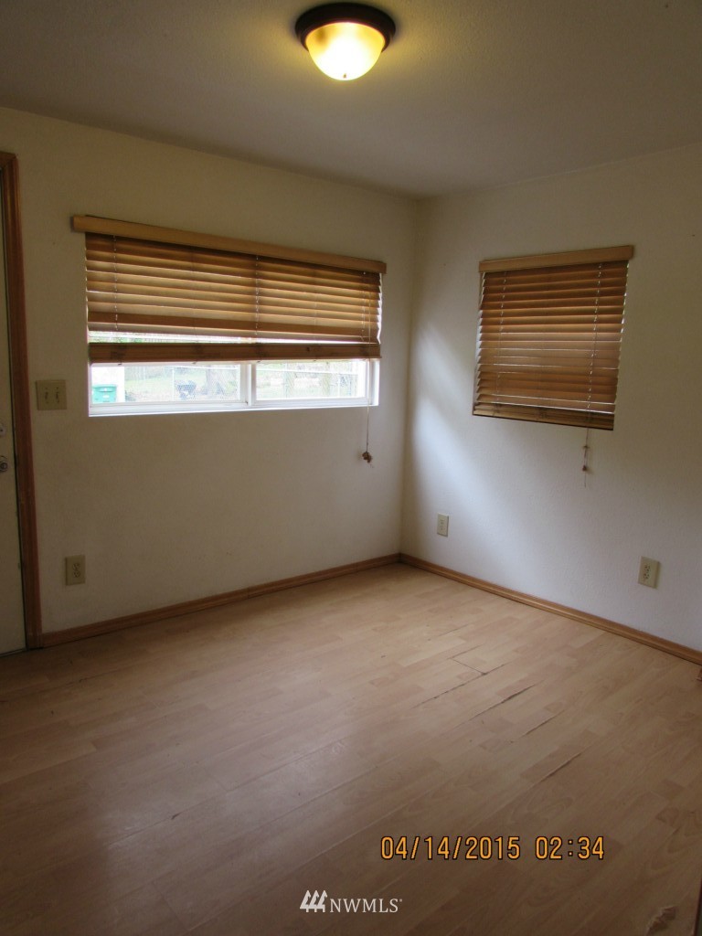 249 Southwest 116th Street Seattle, WA 98146 - Photo 19 of 24 Gallery Image 19