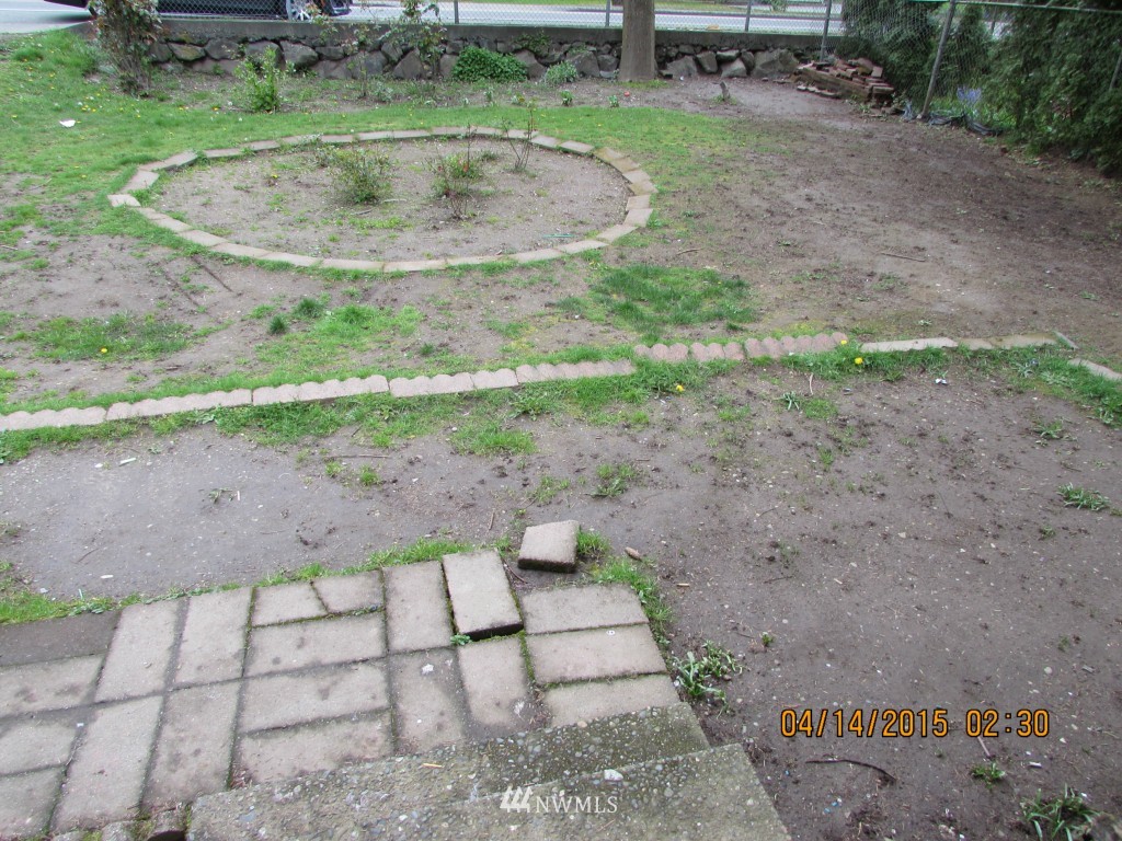 249 Southwest 116th Street Seattle, WA 98146 - Photo 3 of 24 Gallery Image 3