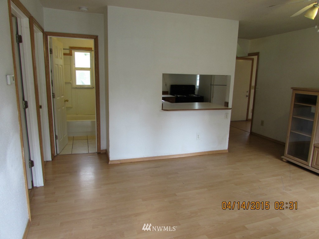 249 Southwest 116th Street Seattle, WA 98146 - Photo 6 of 24 Gallery Image 6