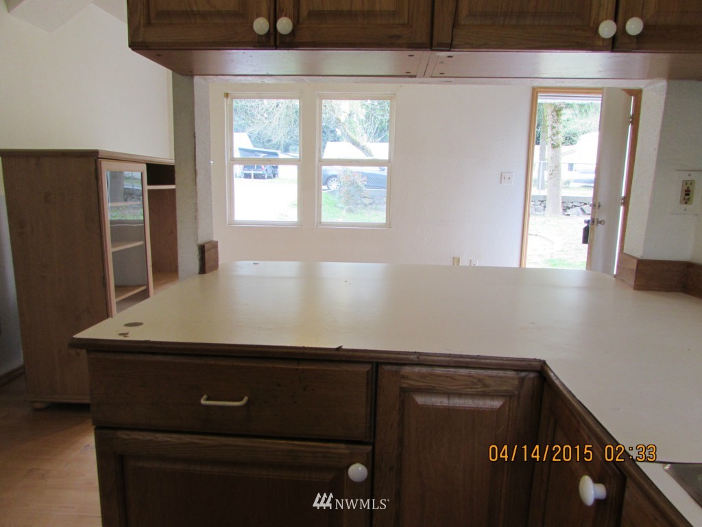 249 Southwest 116th Street Seattle, WA 98146 - Photo 8 of 24 Gallery Image 8