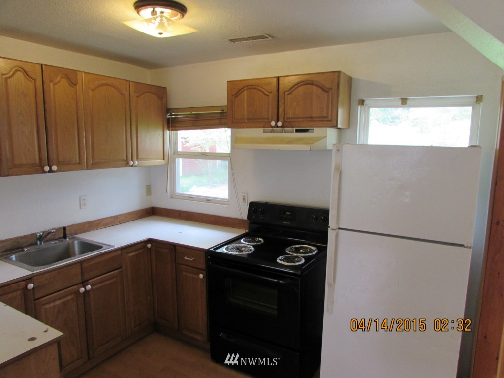 249 Southwest 116th Street Seattle, WA 98146 - Photo 10 of 24 Gallery Image 10