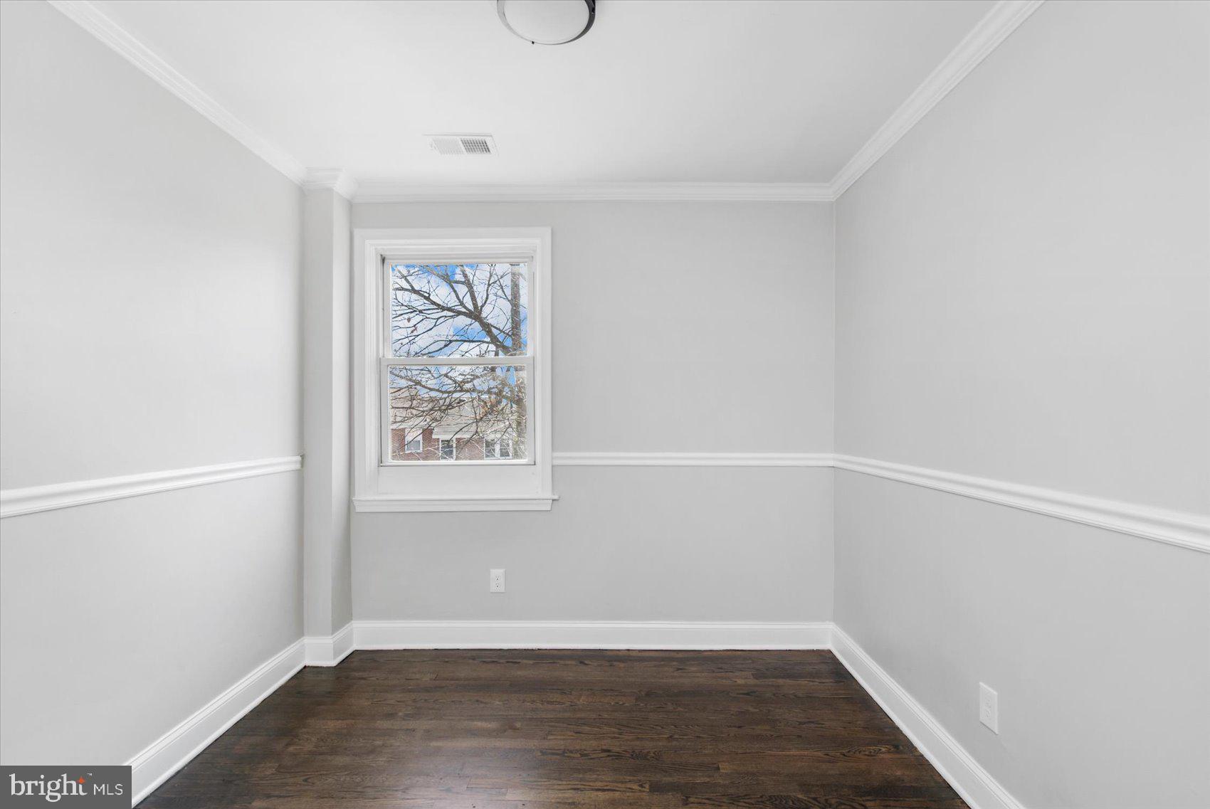 1511 Oakridge Road Baltimore, MD 21218 - Photo 17 of 42 Gallery Image 17
