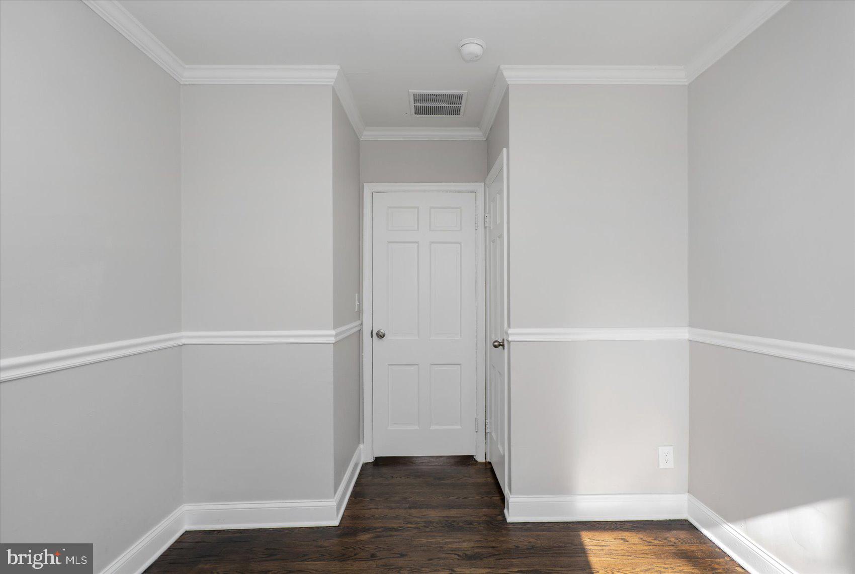 1511 Oakridge Road Baltimore, MD 21218 - Photo 18 of 42 Gallery Image 18