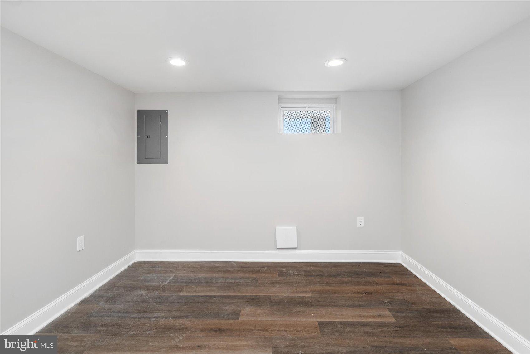 1511 Oakridge Road Baltimore, MD 21218 - Photo 31 of 42 Gallery Image 31