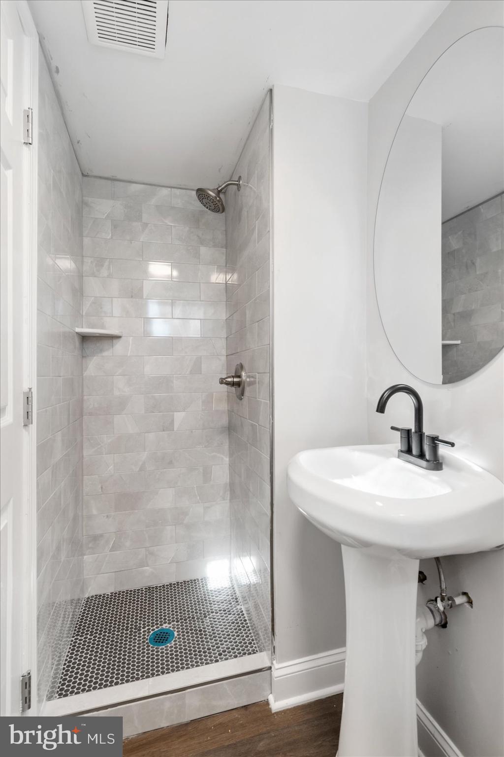 1511 Oakridge Road Baltimore, MD 21218 - Photo 33 of 42 Gallery Image 33