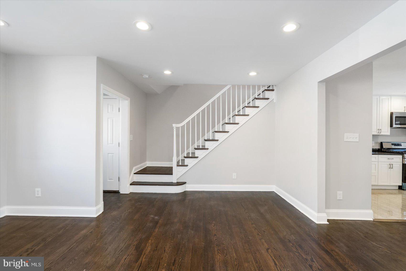 1511 Oakridge Road Baltimore, MD 21218 - Photo 5 of 42 Gallery Image 5