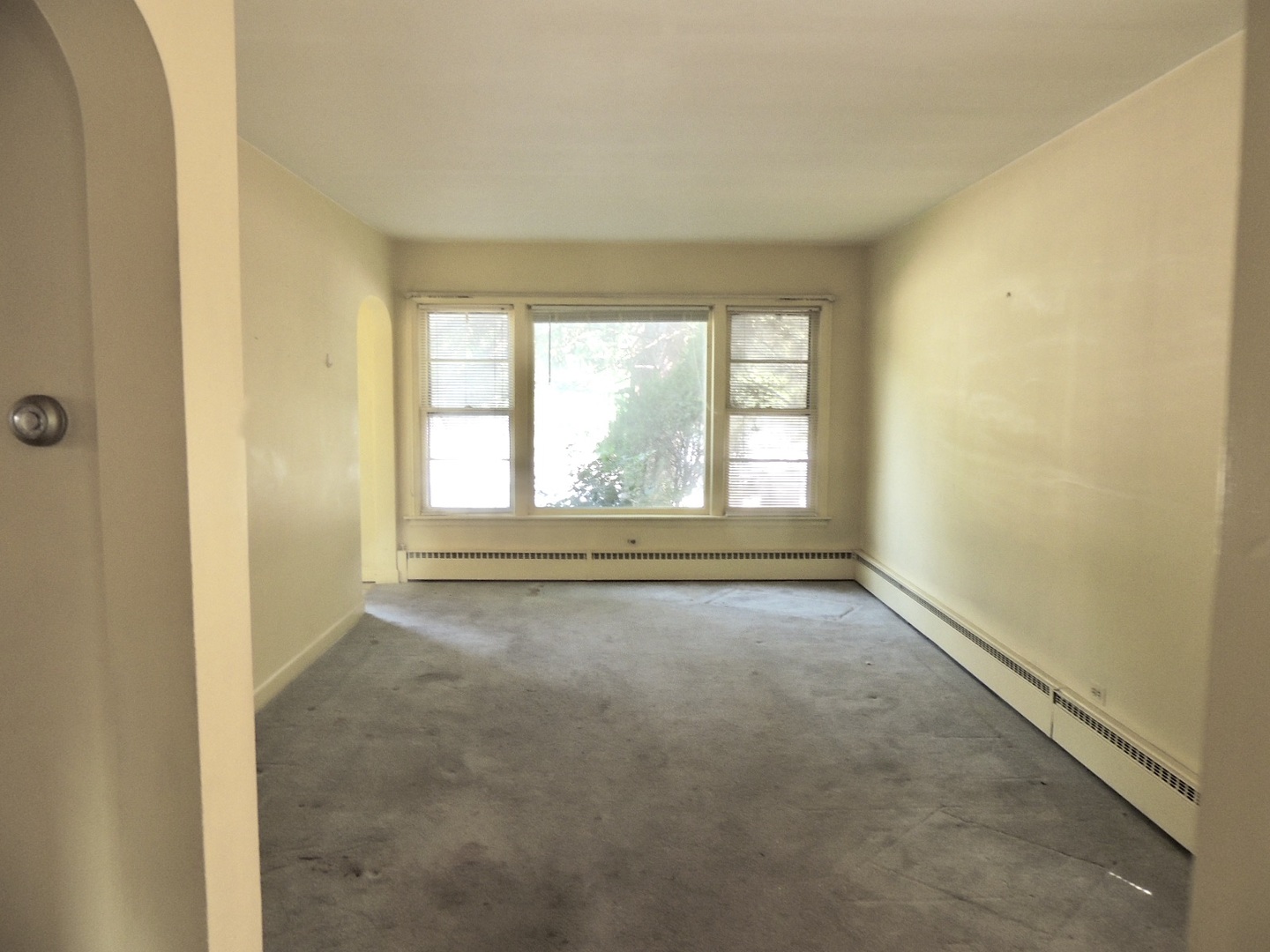 2202 River Road River Grove, IL 60171 - Photo 14 of 33 a view of an empty room with a window