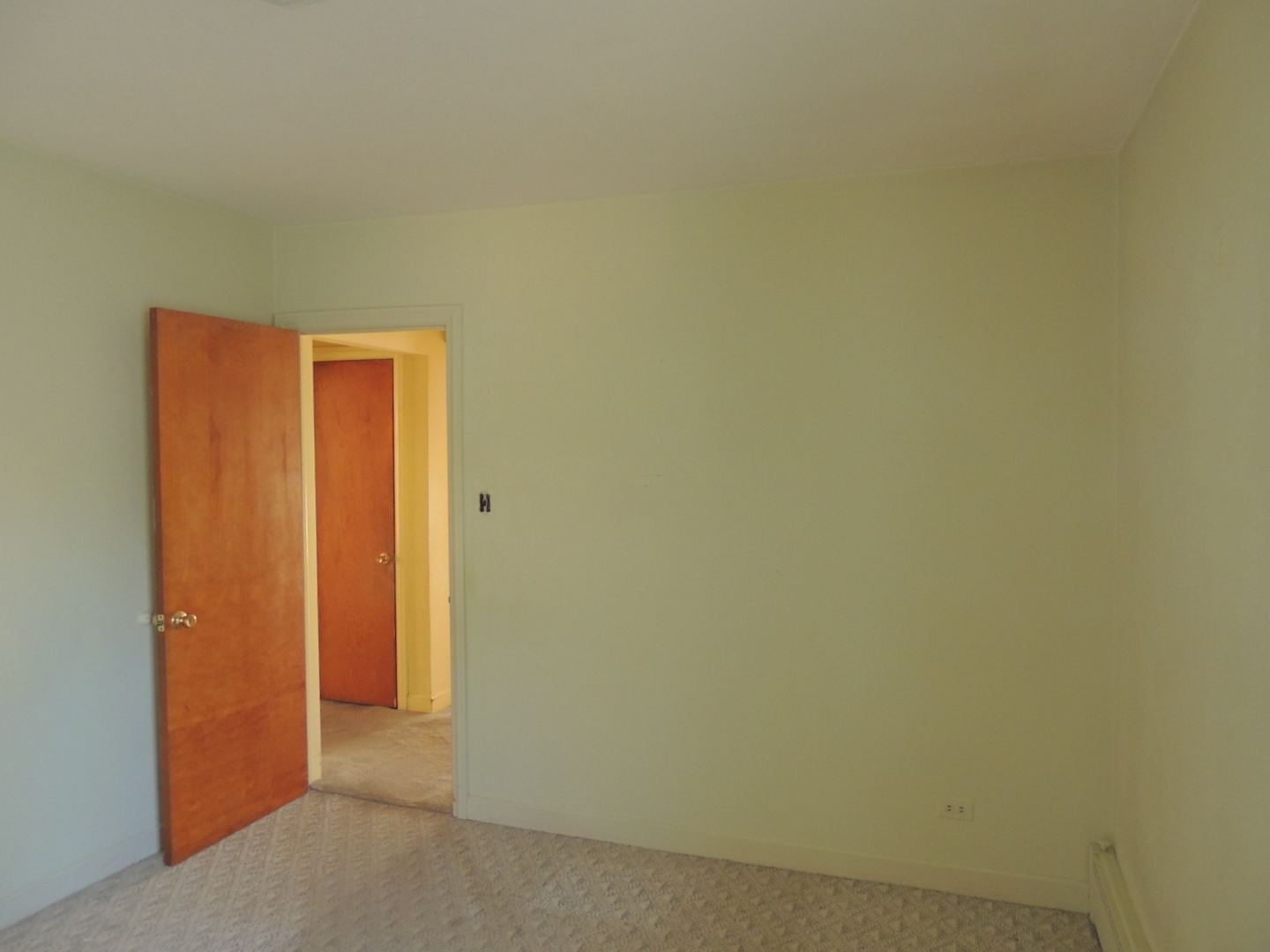 2202 River Road River Grove, IL 60171 - Photo 19 of 33 a view of an empty room