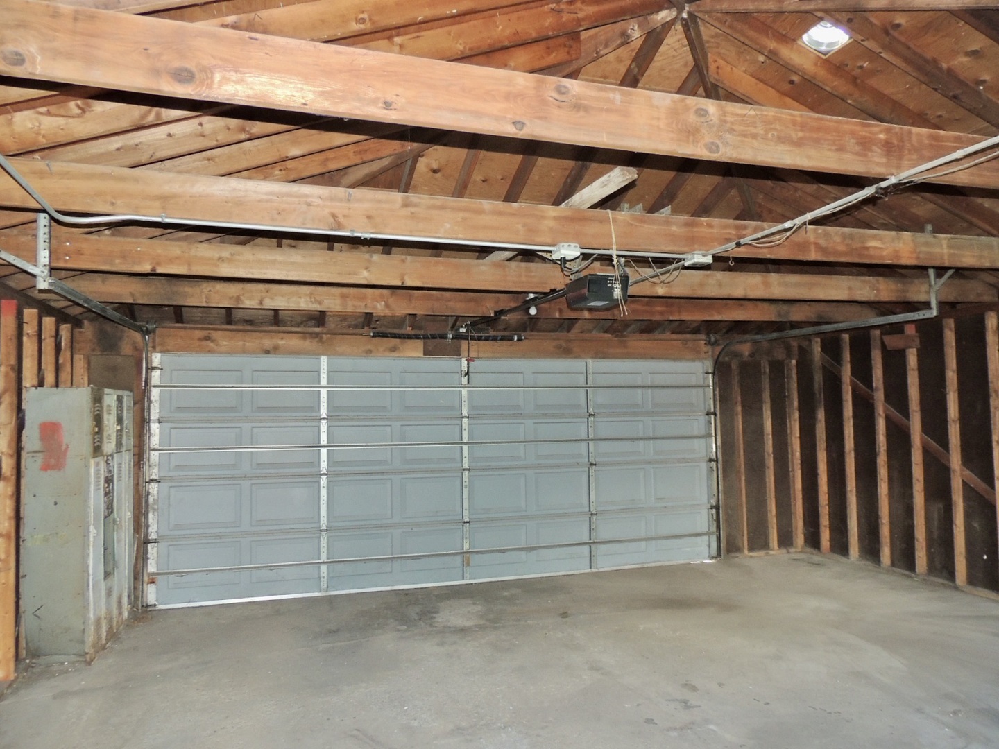 2202 River Road River Grove, IL 60171 - Photo 6 of 33 a view of an empty room