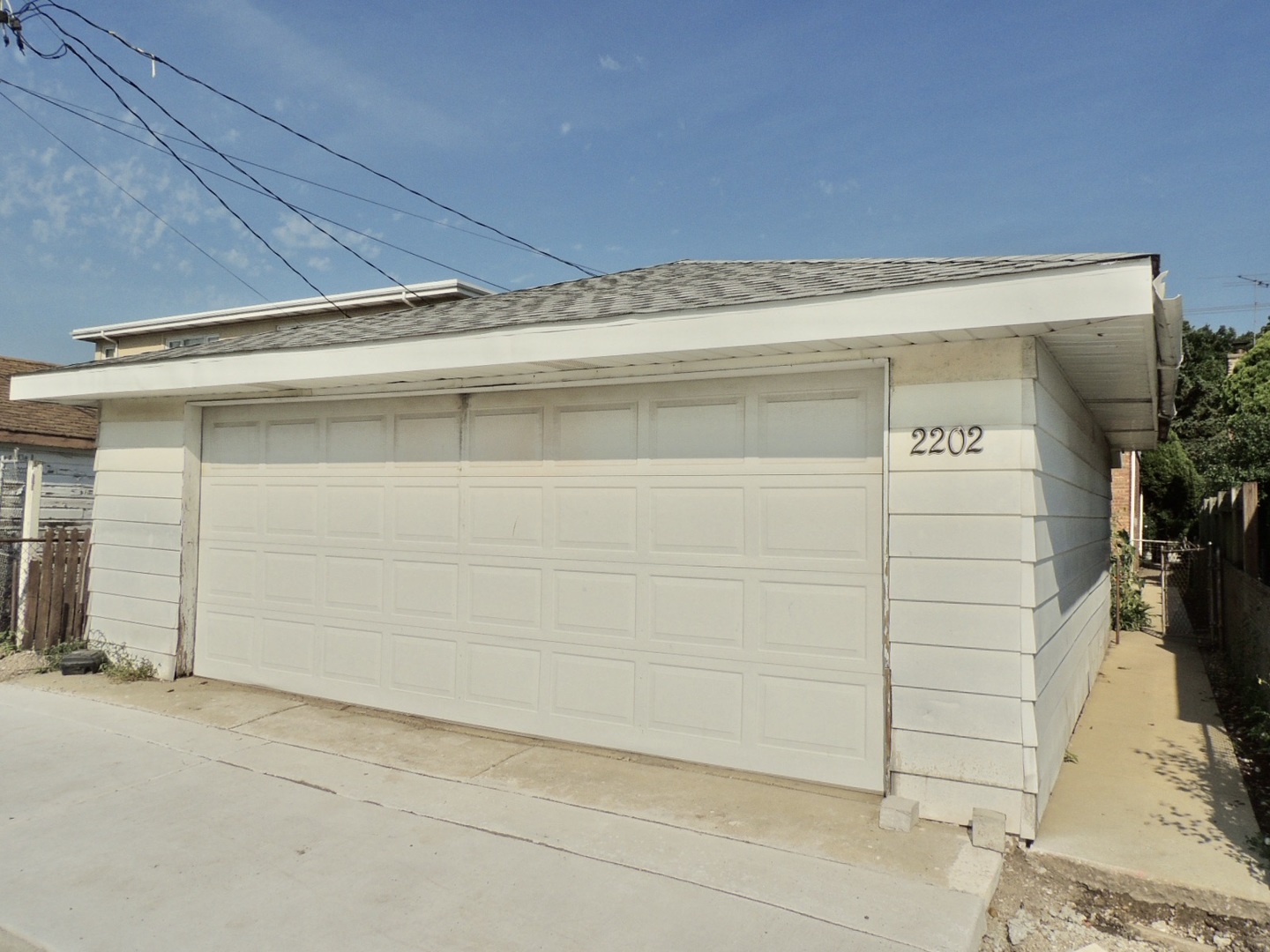 2202 River Road River Grove, IL 60171 - Photo 8 of 33 a view of a garage